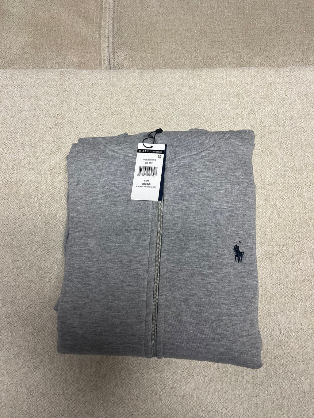 Les meilleurs (recommandés) :
1. Hoodie Zippé Polo Ralph Lauren Gris - Neuf avec étiquettes