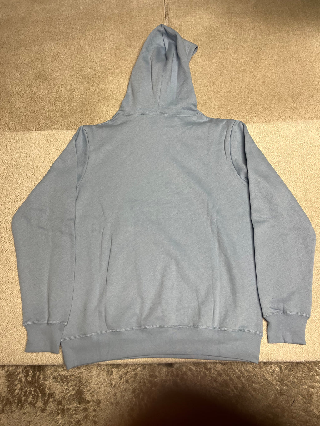 Les meilleurs :
1. Hoodie Polo Ralph Lauren Bleu Clair - Neuf avec étiquettes