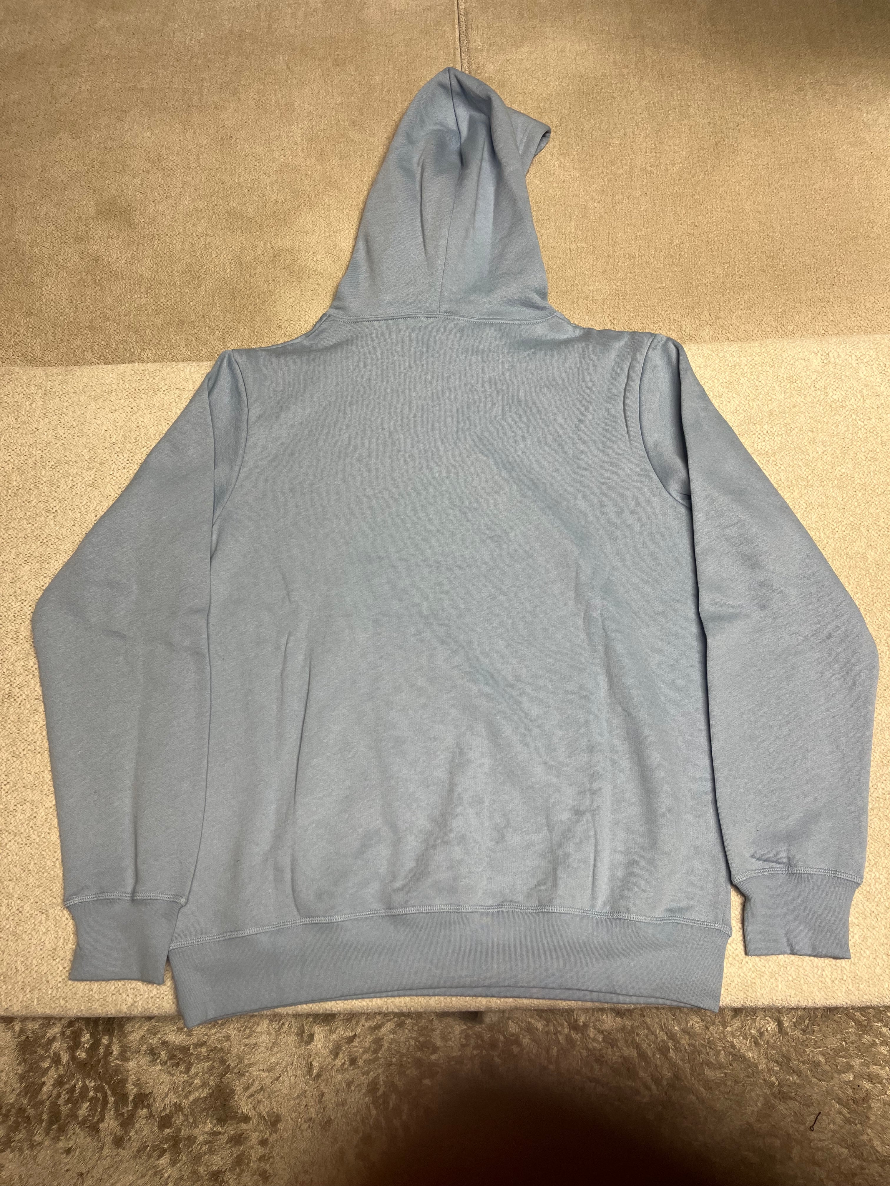 Les meilleurs :
1. Hoodie Polo Ralph Lauren Bleu Clair - Neuf avec étiquettes