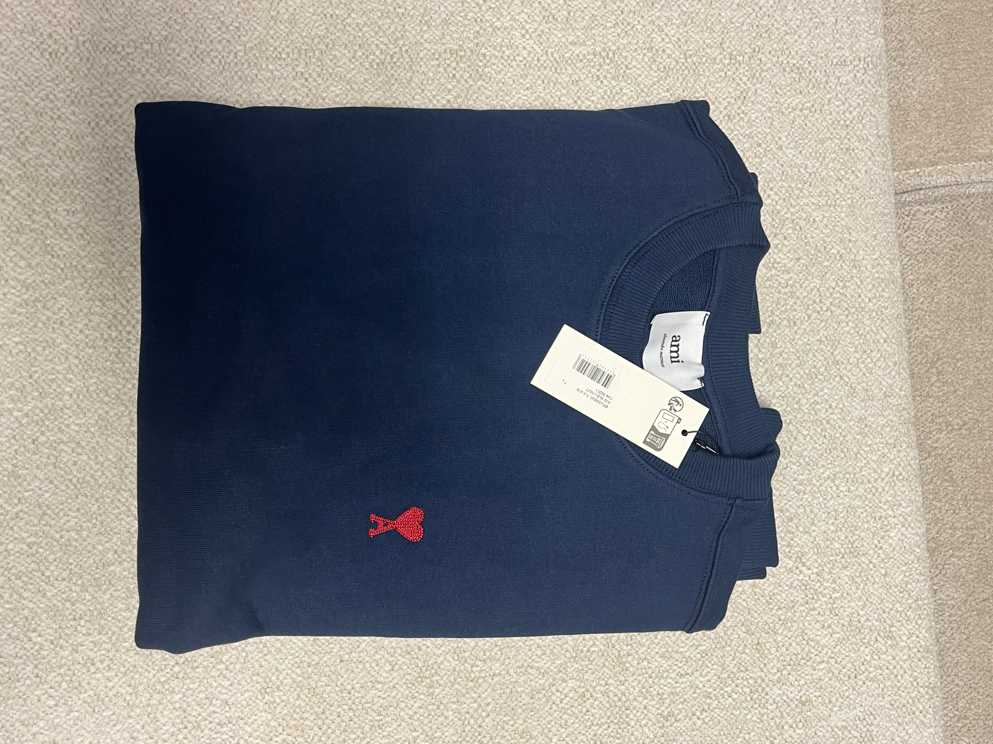 •  Pull sweat bleu navy col rond confortable
•  Sweat crewneck bleu marine effet oversize