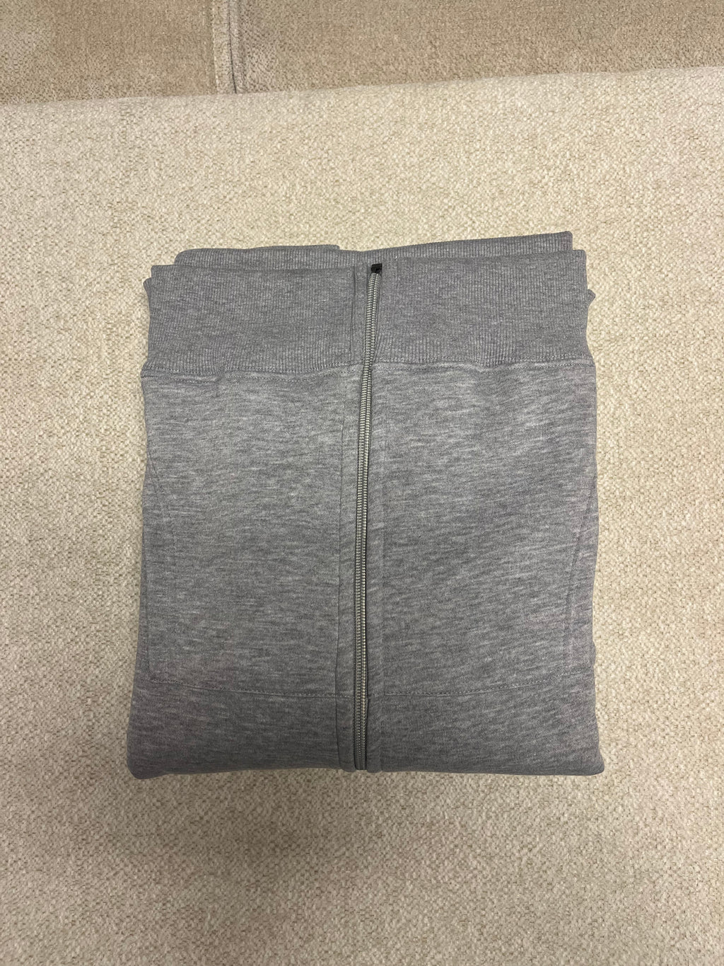 Les meilleurs (recommandés) :
1. Hoodie Zippé Polo Ralph Lauren Gris - Neuf avec étiquettes