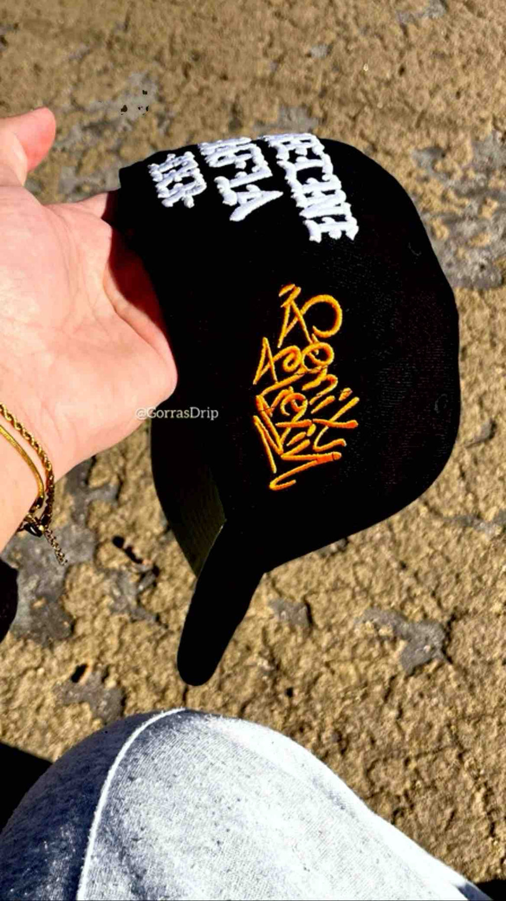 •	Casquette Noire Premium Ajustable
	•	Casquette Vintage Streetwear Unisexe
