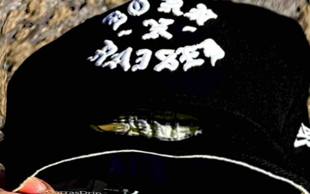 •	Casquette Noire Premium Ajustable
	•	Casquette Vintage Streetwear Unisexe